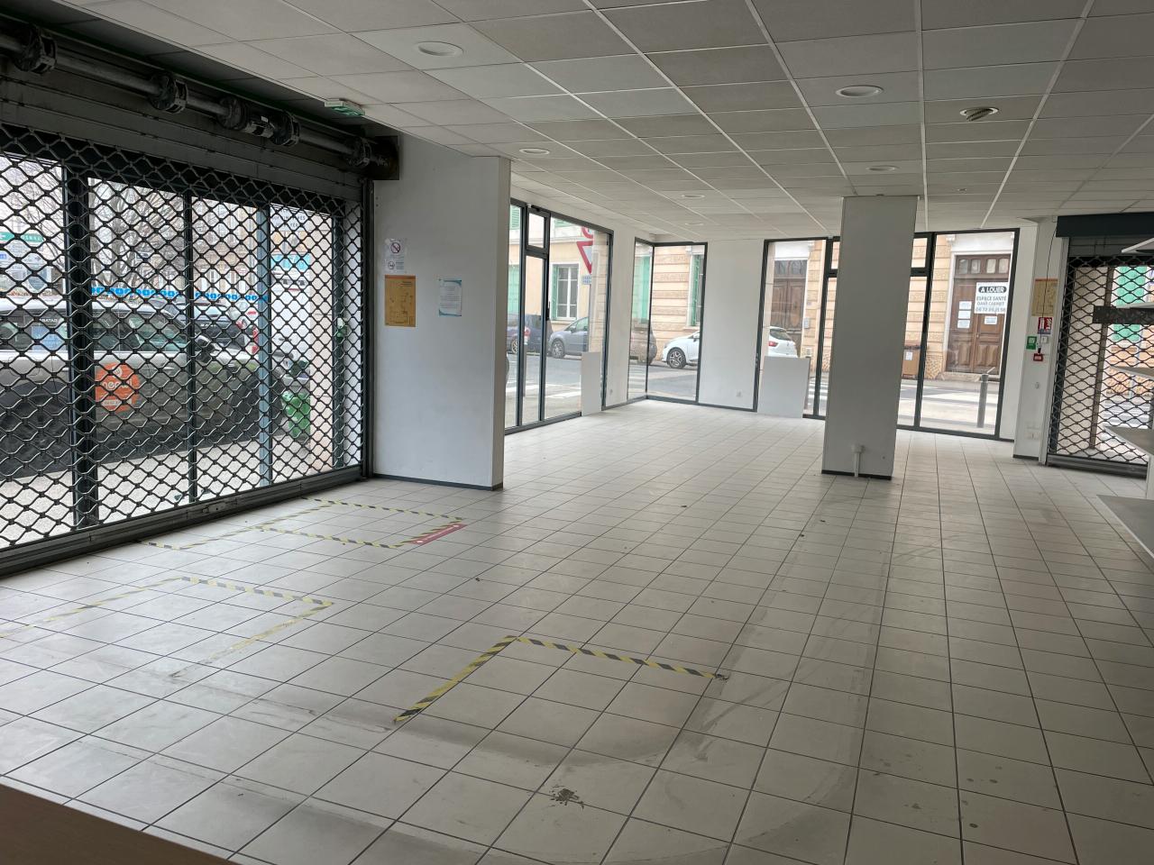 Local d'activité Villefranche-sur-Saône 155m² Location local d'activité Villefranche-sur-Saône Rhône OLACT2419733 3